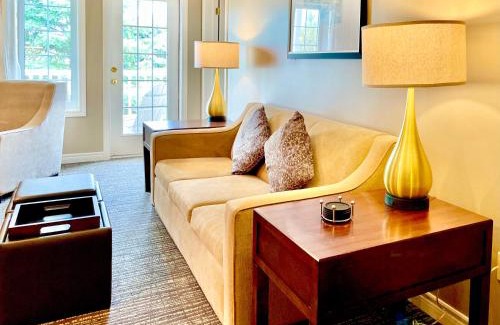 Oro-Medonte Apartamento | Hillside Haven: Carriage Club Resort Retreat