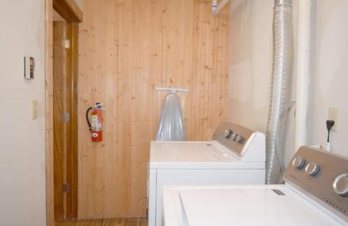Red River Casa | Hillside Haven - Pet Friendly - WiFi - Satellite - Wood Burning Stove - Large Deck - Two Living Rooms