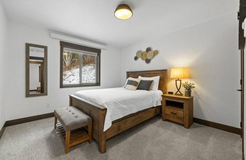 Deadwood Casa | Hillside Haven