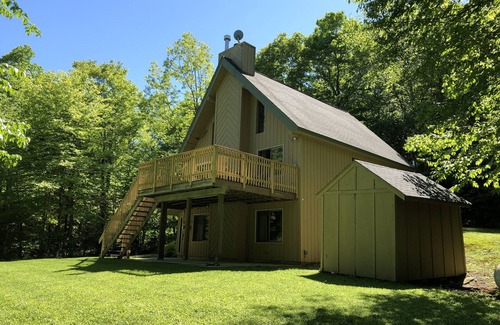 Wilmington Casa | Hillside Haven (Mount Snow) - ¡Descuentos semanales + mensuales disponibles!