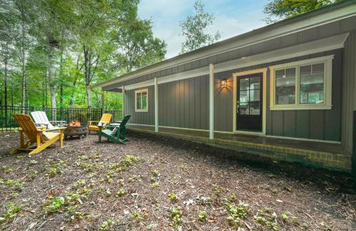 Pisgah Forest Casa | Hillside Hideaway