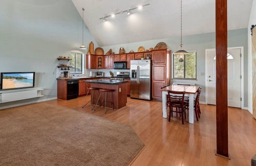 Williams Casa | Hillside Hideaway