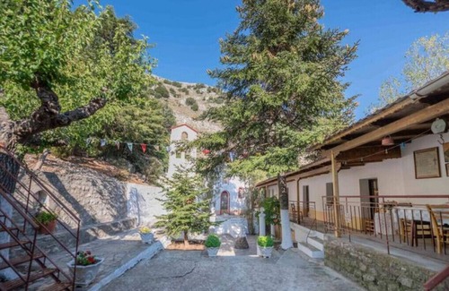 Erymanthos Municipality Casa | Hillside Hideaway