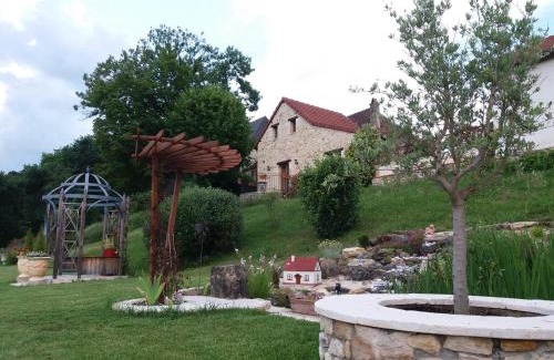 Le Lardin-Saint-Lazare Casa | Hillside Park Dordogne