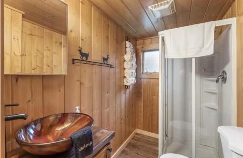 Phelps Cabina | Hillside Resort