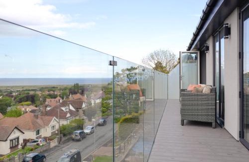 Prestatyn Casa | Hillside Retreat