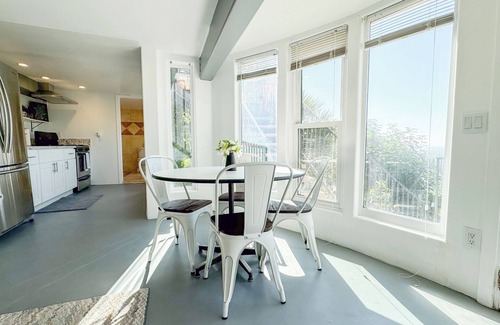 Whittier Casa | Hillside Retreat: Stunning Views & Lush Gardens