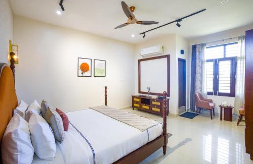 Palampur Apartamento | Hillside Room Retreat with Garden and Restaurant