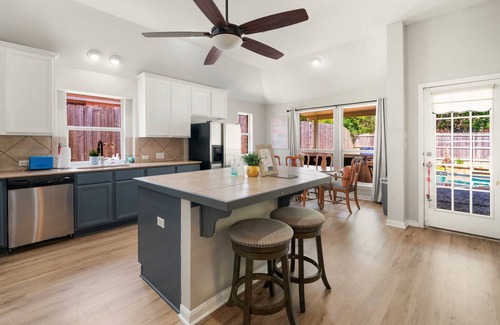 Village At Western Oaks Casa | Hillside Tropical Retreat - relax, work, and live pure