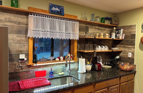 Hobart Cabina | Hillside View Cabin Retreat in Stamford, NY