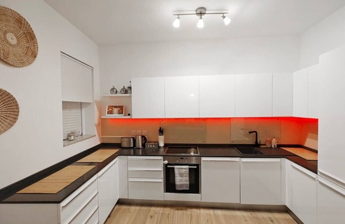 Kalkara Apartamento | Hilltop 2 bedroom apartment with Communal pool