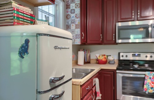 New Cumberland Casa | Hilltop - 5BR Vintage Retreat near Hershey Park