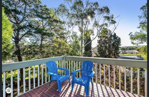 Belmont Casa | HILLTOP - Beautiful Family Retreat with a View