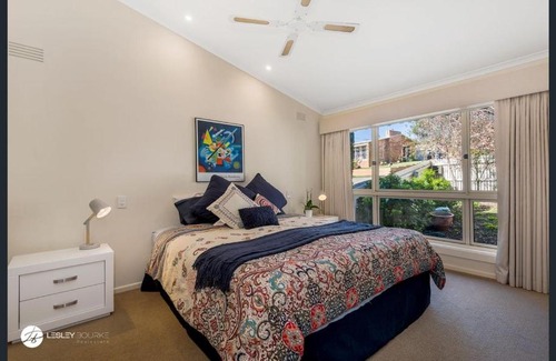 Belmont Casa | HILLTOP - Beautiful Family Retreat with a View