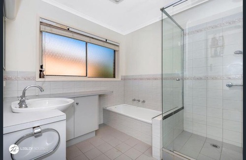 Belmont Casa | HILLTOP - Beautiful Family Retreat with a View