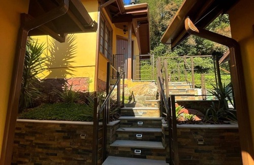 Floresta Chalet De Esquí | Hilltop Chalés Gramado