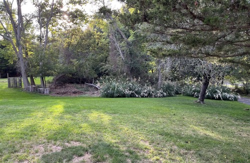 Shelter Island Casa | Hilltop Cottage Privacy Abounds