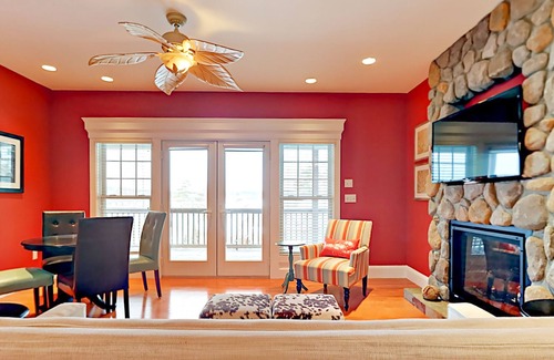Edgecomb Cabaña | Hilltop Harbor Cottage w/ Views of the Bay & Wiscasset Village