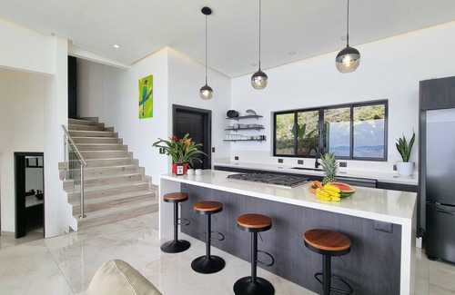 Camaronal Casa | Hilltop Haven: 3 Master Suites, Ocean&Jungle Views