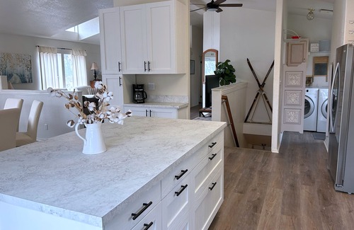 Glenwood Springs Casa | Hilltop Hideaway – Private Retreat - Mtn Views