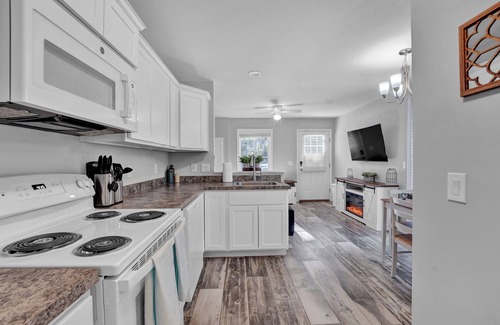 Honesdale Casa | Hilltop Hideaway - Charming 1-bedroom home w/ pull-out in Honesdale, PA