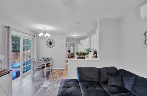 Honesdale Casa | Hilltop Hideaway - Charming 1-bedroom home w/ pull-out in Honesdale, PA