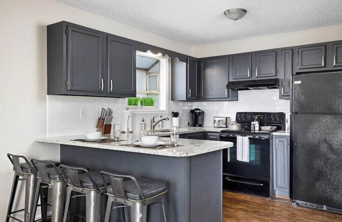 Redmont Park Condominio | Hilltop Hideaway F - King Bed/Free Parking/2 Baths