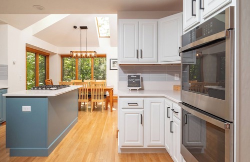 Grantham Casa | Hilltop Hideaway- Gorgeous Fall foliage, 4 bed, 3 ba; EV charger: