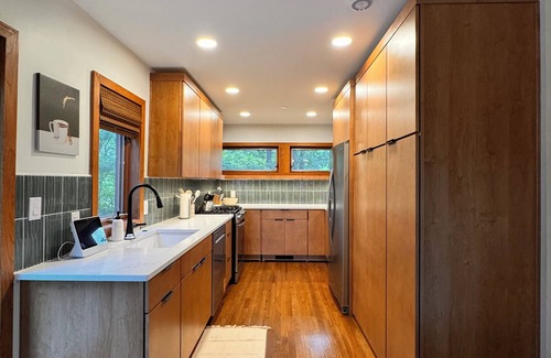 Grand Beach Casa | Hilltop Hideaway is a mid-century modern home 1 block from Lake Michigan