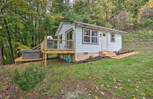 West Jefferson Casa | Hilltop Hideaway with Scenic Views and Hot Tub!