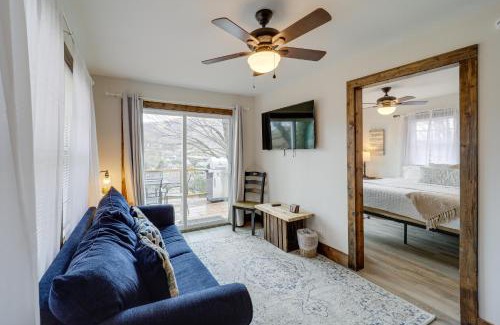 West Jefferson Casa | Hilltop Hideaway with Scenic Views and Hot Tub!