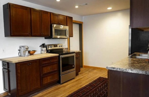 Frankfort Casa | Hilltop Home in Downtown Frankfort