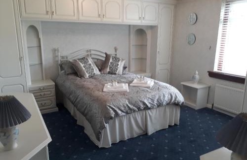Airdrie Apartamento | Hilltop House