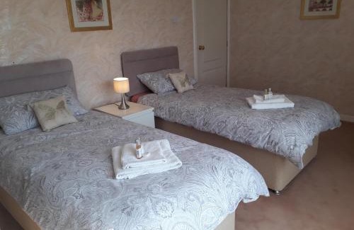 Airdrie Apartamento | Hilltop House