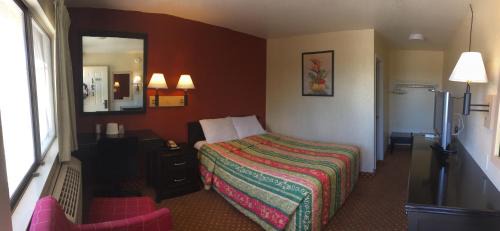 Victorville Hotel | Hilltop Inn & Suites