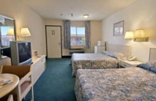 Victorville Hotel | Hilltop Inn & Suites