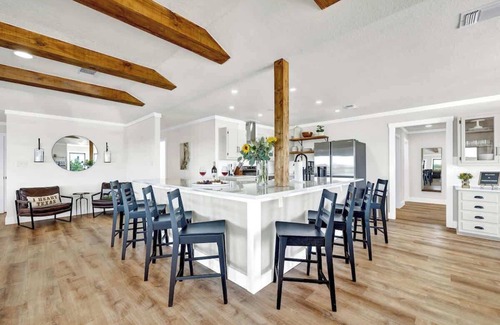 Fredericksburg Casa | Hilltop Lux Haus With Infinitypool-hottub-pooltable