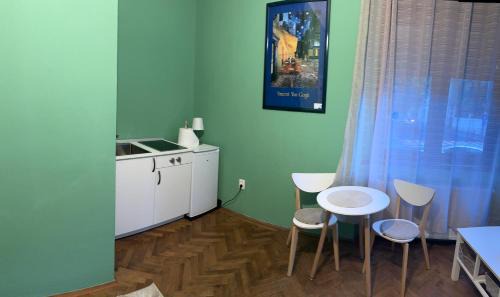 Center Apartamento | Hilltop Oasis Home
