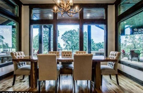 Valley View Casa | Hilltop Ranch House - Holiday & Family Destination