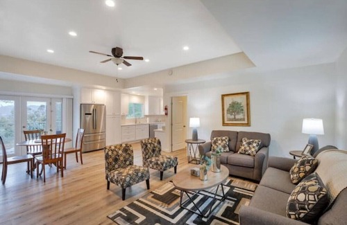 North Ridge Casa | Hilltop Retreat, TWO VILLAS, Private Hiking Trails