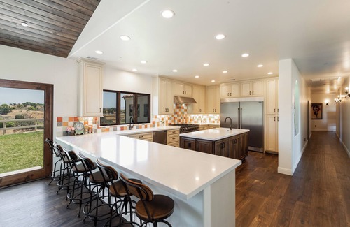Santa Ynez Casa | Hilltop Villa in Wine Country