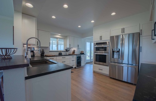 Paso Robles Casa | Hilltop Vineyard Home w/360 Views, Pool & Fire Pit!