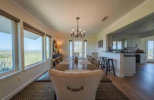 Paso Robles Casa | Hilltop Vineyard Home w/360 Views, Pool & Fire Pit!