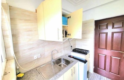 Kwabenyan Casa | HillView 1 Bedrm Home with Swimming Pool @Kwabenya