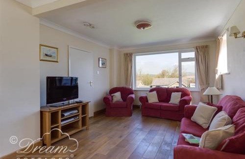 Bridport Casa | Hillview Bungalow