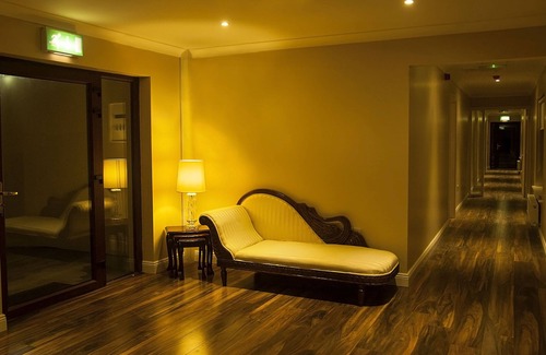 Lusk Casa | Hillview House