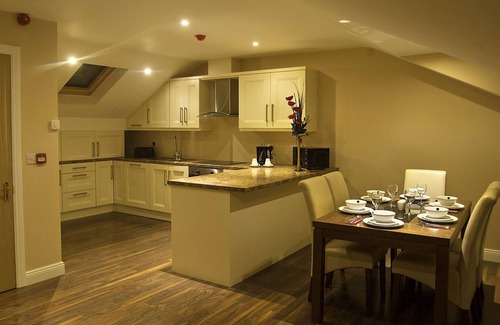 Lusk Casa | Hillview House