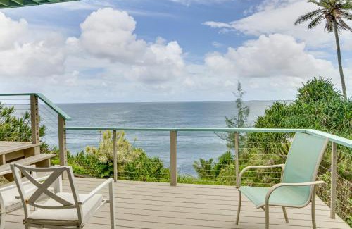 Hilo Casa | Hilo Home with Private Deck and Stunning Ocean Views!