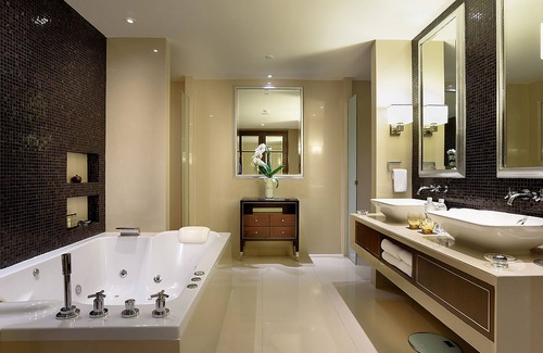 Khlong Toei Nuea Hotel | Hilton Bangkok Grande Asoke