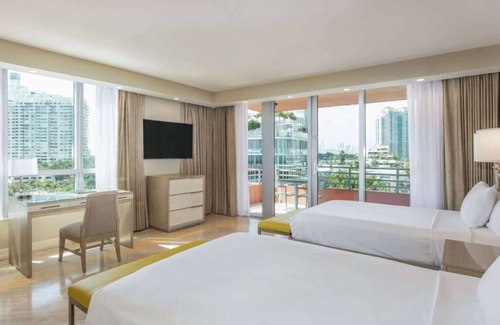 South of Fifth Complejo | Hilton Bentley Miami/South Beach